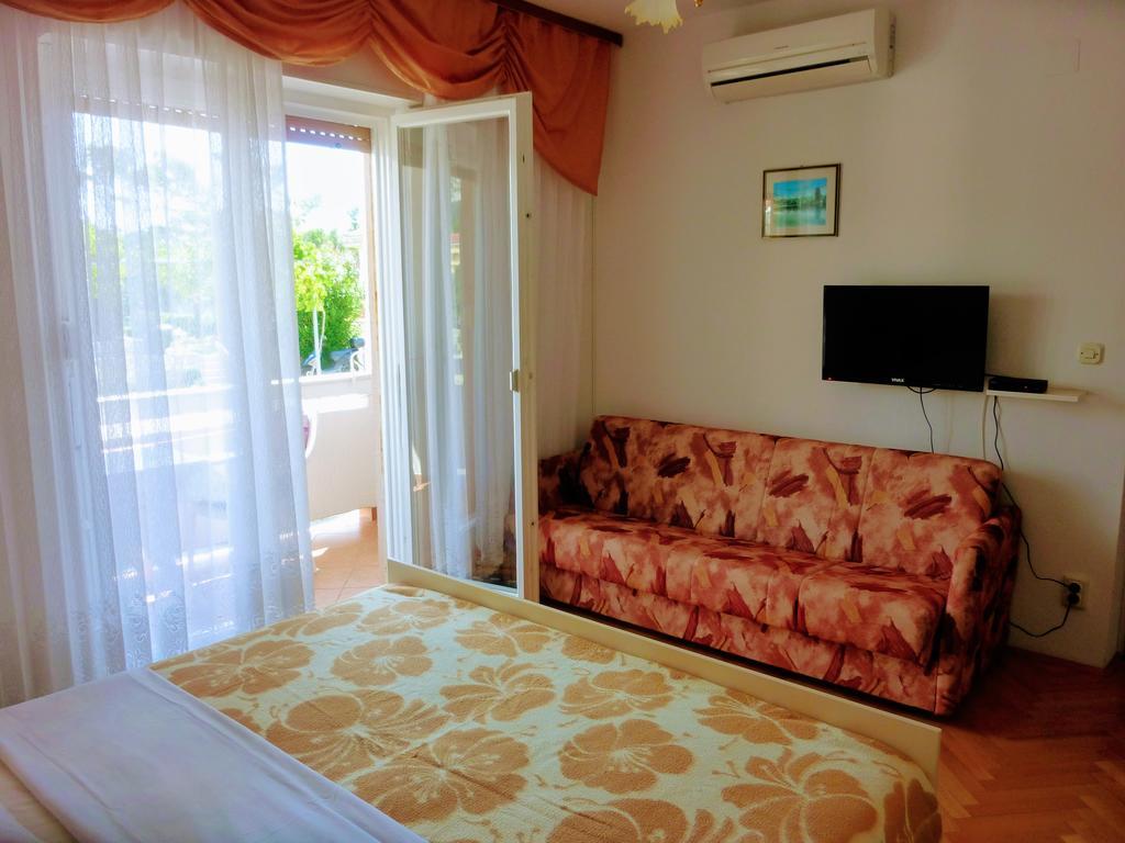 Guest House Mireja Rab Town Exterior photo